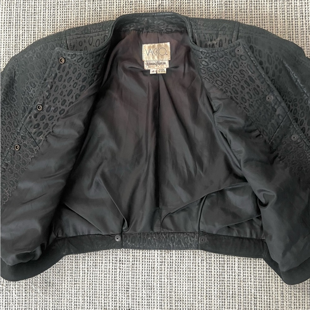 Vakko Neiman Marcus Cropped Leather Jacket Vintage Black - Picture 9 of 16